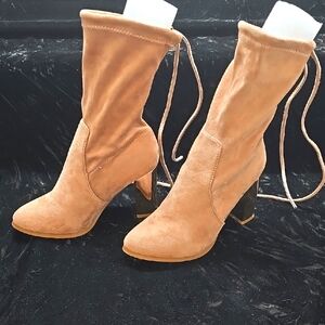 🔸️5/$25🔸️Women's Tan Suede Ankle Boots